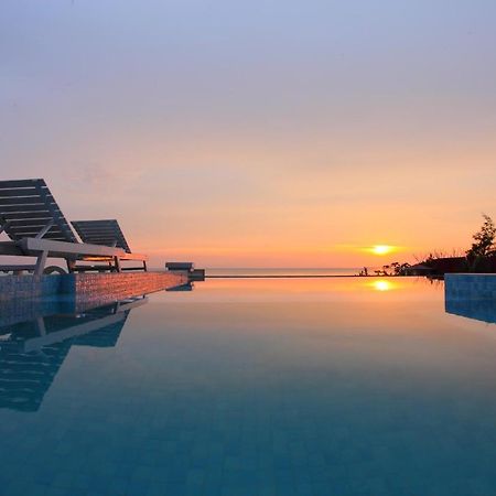 Hotel Lux Ngwesaung Kültér fotó